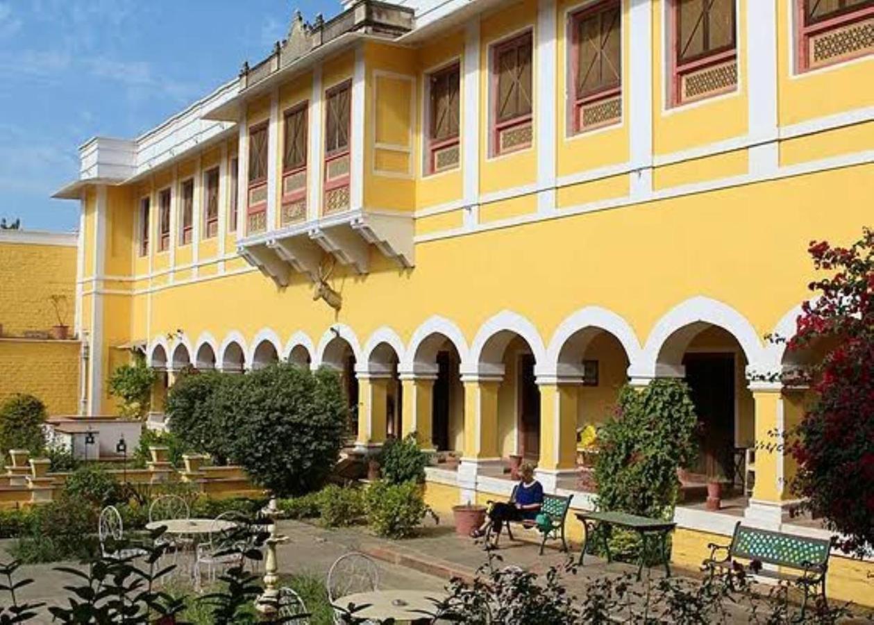 Bhanwar Vilas Palace Karauli Kültér fotó